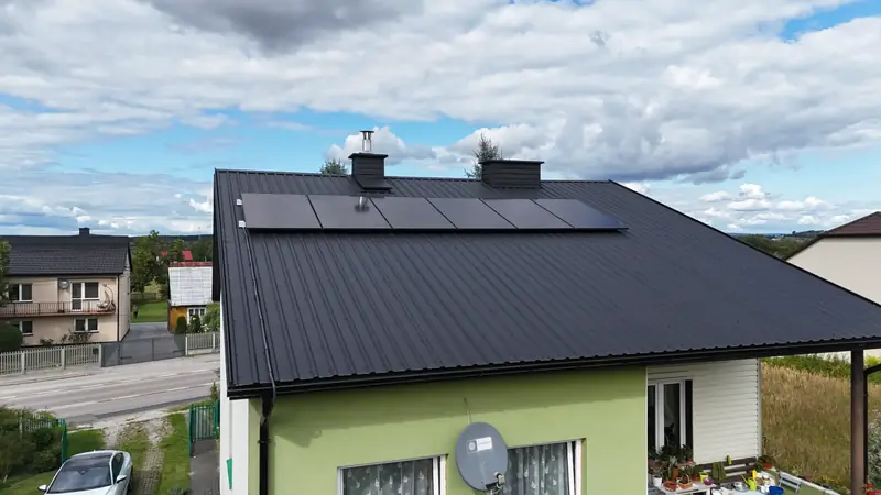 Instalacja fotowoltaiczna na dachu skośnym